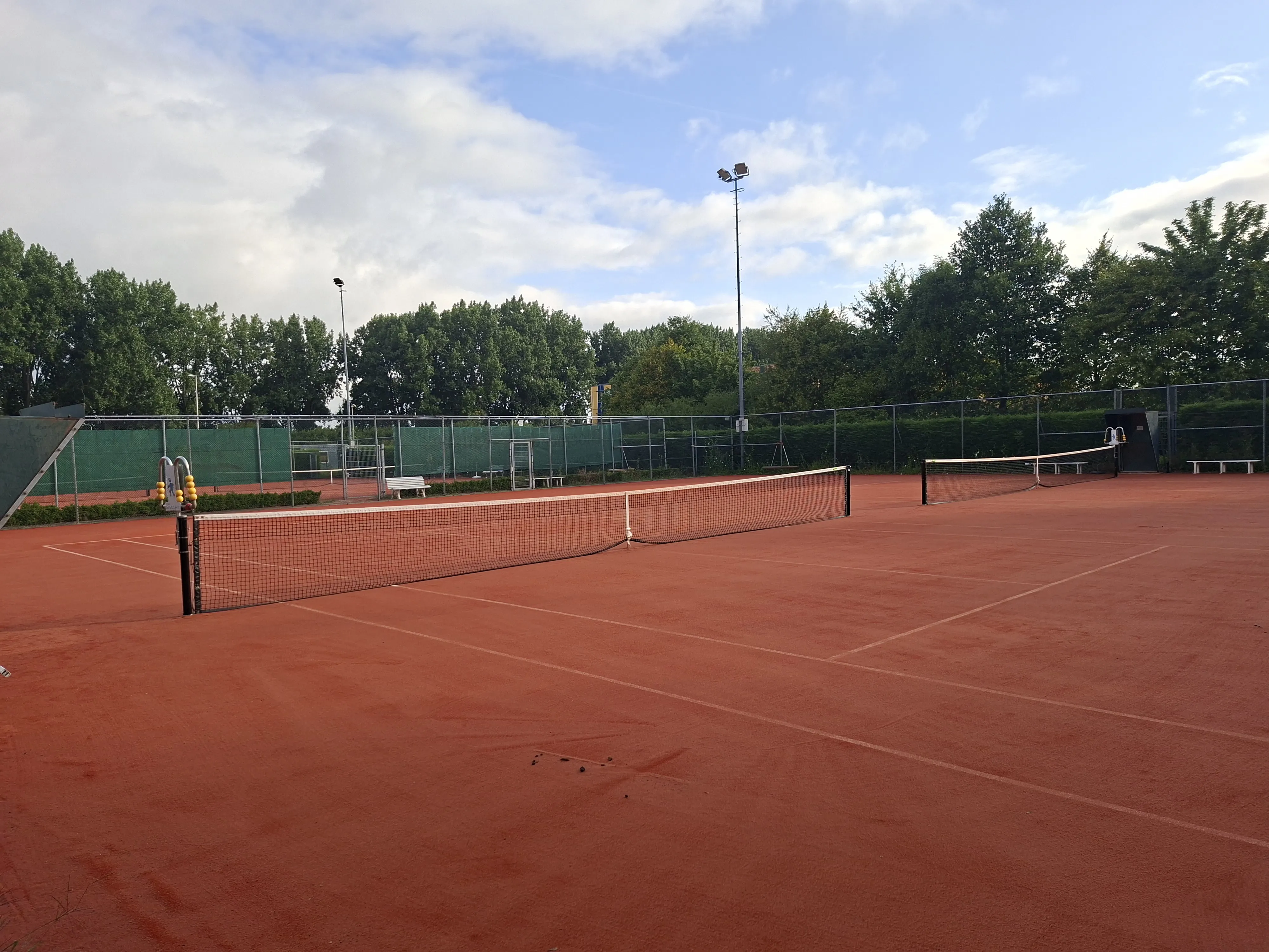 Ren. tennisrood banen